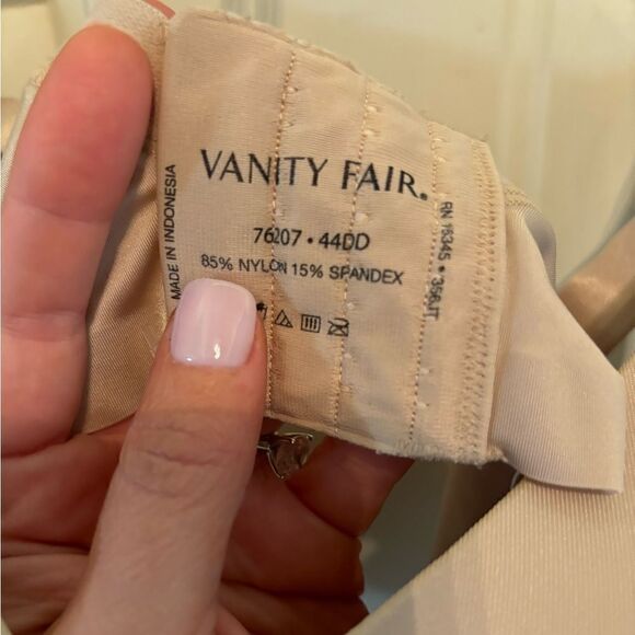 Vanity Fair Nude/Tan Bra size 44DD - Picture 3 of 4